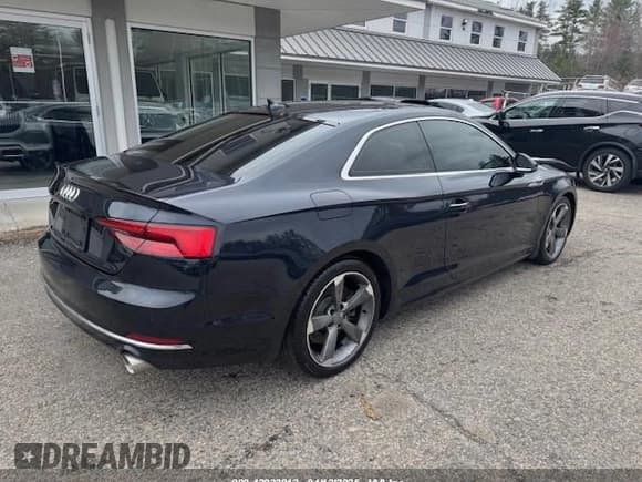 ✅ 2018 Audi A5 Premium Plus • VIN: WAUPNAF50JA002963 • Лот: 42033812. Опубликован ранее на IAAI с пробегом 173 092 миль. Бесплатный доступ к архиву аукционных продаж из США и подробный отчёт об истории автомобиля на DreamBid. Изображение 4.