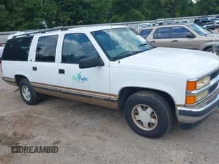 ✅ 1999 Chevrolet Suburban • VIN: 1GNEC16R2XJ362108 • Лот: 42973441. Опубликован ранее на IAAI с пробегом 308 292 миль. Бесплатный доступ к архиву аукционных продаж из США и подробный отчёт об истории автомобиля на DreamBid. Изображение 1.