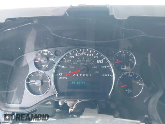 ✅ 2013 Chevrolet Express Cargo • VIN: 1GCWGFCB8D1902532 • Lot: 42452764. Wystawiony na IAAI z przebiegiem 95 113 mil. Bezpłatny archiwum sprzedaży aukcyjnych z USA i szczegółowy raport historii pojazdu na DreamBid. Zdjęcie 7.