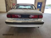 ✅ 1994 Buick LeSabre Custom • VIN: 1G4HP52L5RH457979 • Лот: 64993845. Опубликован ранее на Copart с пробегом 300 513 миль. Бесплатный доступ к архиву аукционных продаж из США и подробный отчёт об истории автомобиля на DreamBid. Изображение 6.