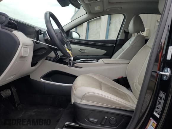 ✅ 2024 Hyundai Tucson Limited • VIN: 5NMJE3DE2RH347324 • Lot: 83485694. Wystawiony na Copart z przebiegiem 20 905 mil. Bezpłatny archiwum sprzedaży aukcyjnych z USA i szczegółowy raport historii pojazdu na DreamBid. Zdjęcie 7.