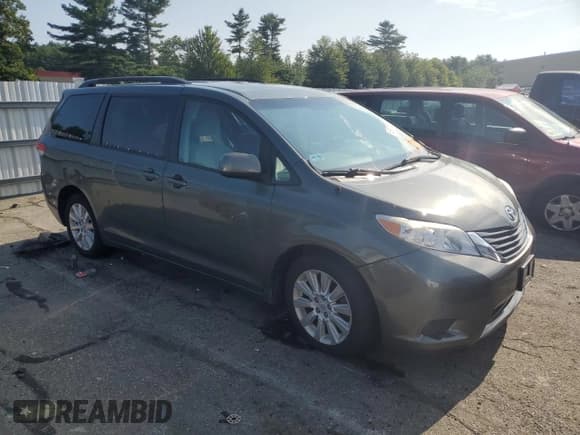 ✅ 2014 Toyota Sienna LE • VIN: 5TDJK3DC0ES089402 • Лот: 65957745. Опубликован ранее на Copart с пробегом 209 402 миль. Бесплатный доступ к архиву аукционных продаж из США и подробный отчёт об истории автомобиля на DreamBid. Изображение 4.