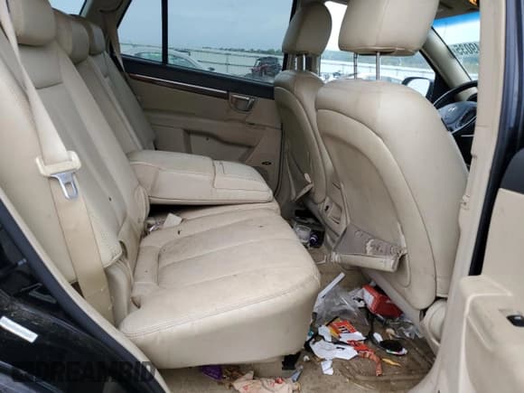 ✅ 2009 Hyundai Santa Fe Limited • VIN: 5NMSH13E19H307740 • Lot: 82149035. Listed on Copart with 111,113 mi. Free auction sales archive from the USA and detailed vehicle history report at DreamBid. Image 11.