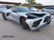 ✅ 2020 Chevrolet Corvette 3LT • VIN: 1G1Y83D43L5109711 • Lot: 43085749. Wystawiony na IAAI z przebiegiem 27 395 mil. Bezpłatny archiwum sprzedaży aukcyjnych z USA i szczegółowy raport historii pojazdu na DreamBid. Zdjęcie 1.
