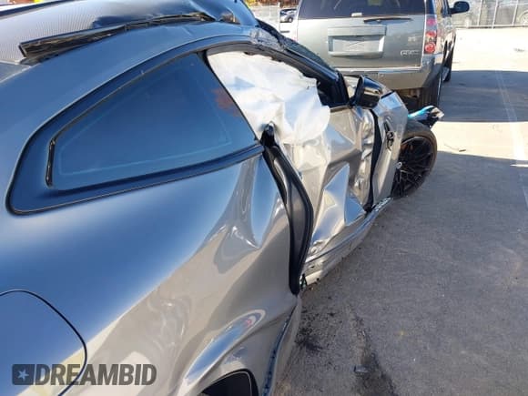 ✅ 2023 BMW M4 Competition xDrive • VIN: WBS43AZ01PCM48086 • Lot: 40899240. Wystawiony na IAAI z przebiegiem 9 597 mil. Bezpłatny archiwum sprzedaży aukcyjnych z USA i szczegółowy raport historii pojazdu na DreamBid. Zdjęcie 22.