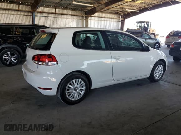 ✅ 2012 Volkswagen Golf w/Conv & Sunroof • VIN: WVWAB7AJ7CW137579 • Лот: 66881485. Опубликован ранее на Copart с пробегом 111 584 миль. Бесплатный доступ к архиву аукционных продаж из США и подробный отчёт об истории автомобиля на DreamBid. Изображение 3.