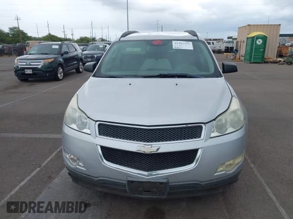 ✅ 2010 Chevrolet Traverse LS • VIN: 1GNLREED9AS126737 • Lot: 43387723. Wystawiony na IAAI z przebiegiem 99 848 mil. Bezpłatny archiwum sprzedaży aukcyjnych z USA i szczegółowy raport historii pojazdu na DreamBid. Zdjęcie 6.