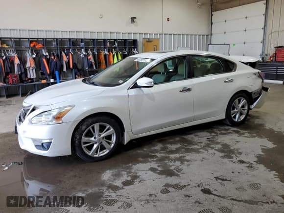 ✅ 2015 Nissan Altima 2.5 • VIN: 1N4AL3AP9FN402805 • Lot: 86636015. Listed on Copart with 88,352 mi. Free auction sales archive from the USA and detailed vehicle history report at DreamBid. Image 1.