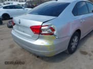 ✅ 2013 Volkswagen Passat Wolfsburg Edition • VIN: 1VWAH7A37DC132561 • Лот: 41913353. Опубликован ранее на IAAI с пробегом 125 709 миль. Бесплатный доступ к архиву аукционных продаж из США и подробный отчёт об истории автомобиля на DreamBid. Изображение 6.