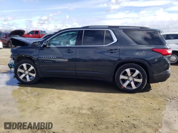 ✅ 2019 Chevrolet Traverse LT • VIN: 1GNEVHKW5KJ229057 • Lot: 42905274. Wystawiony na Copart z przebiegiem 88 611 mil. Bezpłatny archiwum sprzedaży aukcyjnych z USA i szczegółowy raport historii pojazdu na DreamBid. Zdjęcie 2.