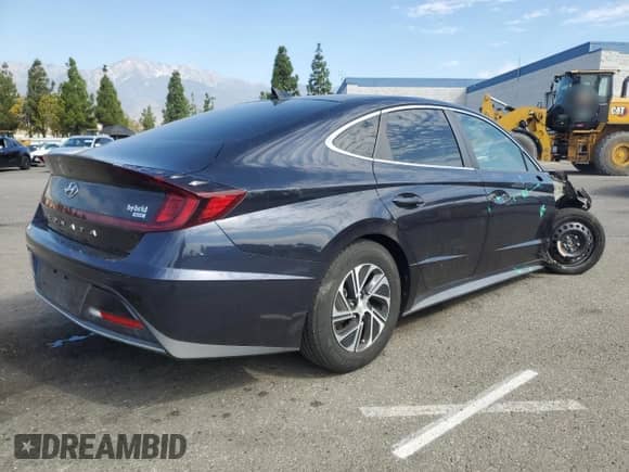 ✅ 2020 Hyundai Sonata Blue • VIN: KMHL24JJ1LA015266 • Лот: 81714165. Опубликован ранее на Copart с пробегом 118 939 миль. Бесплатный доступ к архиву аукционных продаж из США и подробный отчёт об истории автомобиля на DreamBid. Изображение 3.