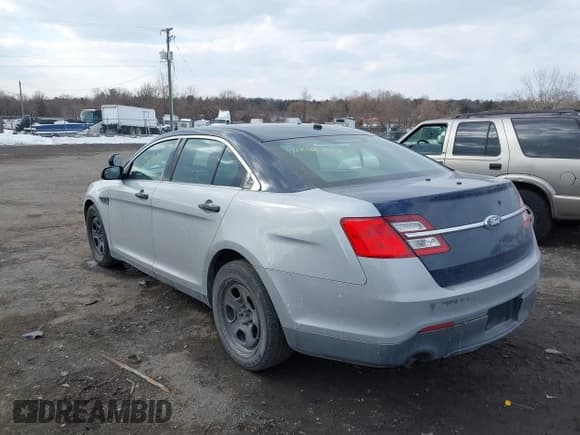 ✅ 2013 Ford Police Interceptor • VIN: 1FAHP2M87DG121413 • Lot: 41248744. Listed on IAAI with 144,196 mi. Free auction sales archive from the USA and detailed vehicle history report at DreamBid. Image 3.