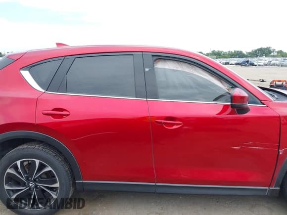 ✅ 2023 Mazda CX-5 S Premium • VIN: JM3KFBDM3P0196887 • Lot: 42976981. Wystawiony na IAAI z przebiegiem 84 141 mil. Bezpłatny archiwum sprzedaży aukcyjnych z USA i szczegółowy raport historii pojazdu na DreamBid. Zdjęcie 13.