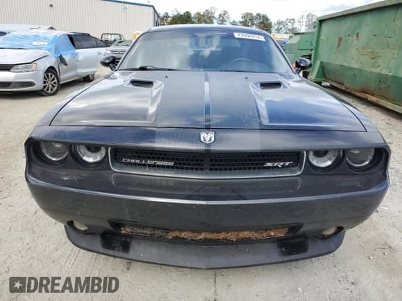 ✅ 2010 Dodge Challenger SRT-8 • VIN: 2B3CJ7DW9AH161950 • Lot: 73996914. Wystawiony na Copart z przebiegiem 140 088 mil. Bezpłatny archiwum sprzedaży aukcyjnych z USA i szczegółowy raport historii pojazdu na DreamBid. Zdjęcie 5.