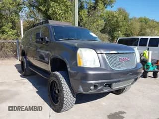 ✅ 2010 GMC Yukon XL Denali • VIN: 1GKUKMEF7AR168493 • Lot: 43613249. Wystawiony na IAAI z przebiegiem 219 921 mil. Bezpłatny archiwum sprzedaży aukcyjnych z USA i szczegółowy raport historii pojazdu na DreamBid. Zdjęcie 1.