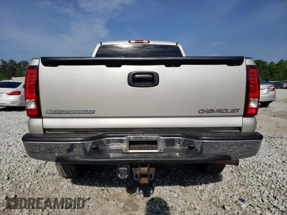 ✅ 2005 Chevrolet Silverado 1500 Z71 • VIN: 1GCEK19Z35Z207458 • Лот: 62035164. Опубликован ранее на Copart с пробегом 183 152 миль. Бесплатный доступ к архиву аукционных продаж из США и подробный отчёт об истории автомобиля на DreamBid. Изображение 12.