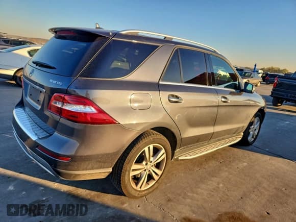 ✅ 2013 Mercedes-Benz M 350 • VIN: 4JGDA2EB9DA161513 • Lot: 96277595. Wystawiony na Copart z przebiegiem 123 284 mil. Bezpłatny archiwum sprzedaży aukcyjnych z USA i szczegółowy raport historii pojazdu na DreamBid. Zdjęcie 3.