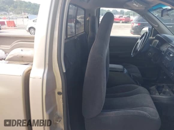 ✅ 2004 Dodge Dakota • VIN: 1D7FL16K24S504100 • Lot: 42792284. Listed on IAAI with 196,546 mi. Free auction sales archive from the USA and detailed vehicle history report at DreamBid. Image 8.