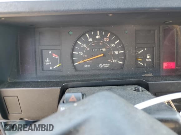 ✅ 1984 Toyota Pickup Deluxe • VIN: JT4RN56D9E0049611 • Лот: 81130305. Опубликован ранее на Copart с пробегом 289 435 миль. Бесплатный доступ к архиву аукционных продаж из США и подробный отчёт об истории автомобиля на DreamBid. Изображение 9.