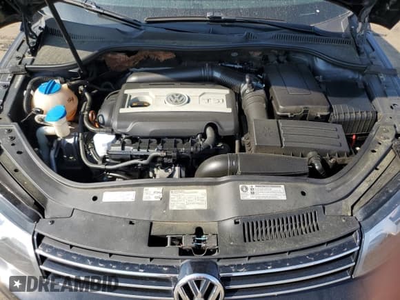 ✅ 2012 Volkswagen Eos Executive • VIN: WVWFW7AH7CV015463 • Lot: 60909295. Listed on Copart with 88,930 mi. Free auction sales archive from the USA and detailed vehicle history report at DreamBid. Image 11.