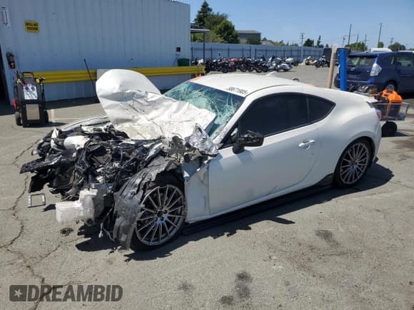 ✅ 2016 Subaru BRZ Limited • VIN: JF1ZCAC12G8604448 • Lot: 58671905. Listed on Copart with 123,589 mi. Free auction sales archive from the USA and detailed vehicle history report at DreamBid. Image 1.