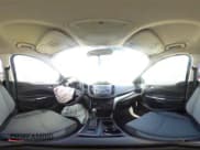 ✅ 2017 Ford Escape SE • VIN: 1FMCU9GD8HUA90786 • Lot: 42300003. Wystawiony na IAAI z przebiegiem 123 372 mil. Bezpłatny archiwum sprzedaży aukcyjnych z USA i szczegółowy raport historii pojazdu na DreamBid. Zdjęcie 18.