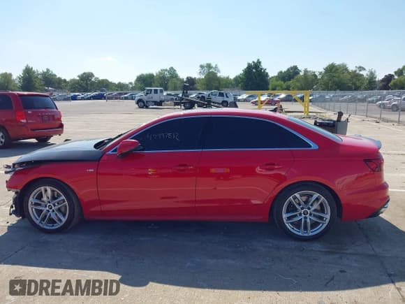 ✅ 2021 Audi A4 S line Premium Plus • VIN: WAUEAAF49MA003124 • Lot: 42997812. Wystawiony na IAAI z przebiegiem Nie podano. Bezpłatny archiwum sprzedaży aukcyjnych z USA i szczegółowy raport historii pojazdu na DreamBid. Zdjęcie 15.