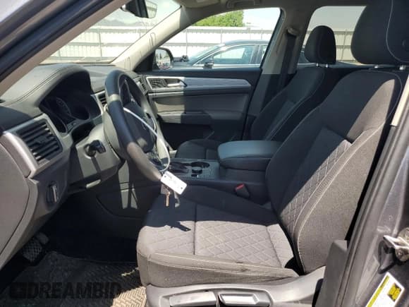 ✅ 2021 Volkswagen Atlas S • VIN: 1V2GP2CA9MC581074 • Lot: 61603295. Listed on Copart with 55,200 mi. Free auction sales archive from the USA and detailed vehicle history report at DreamBid. Image 7.