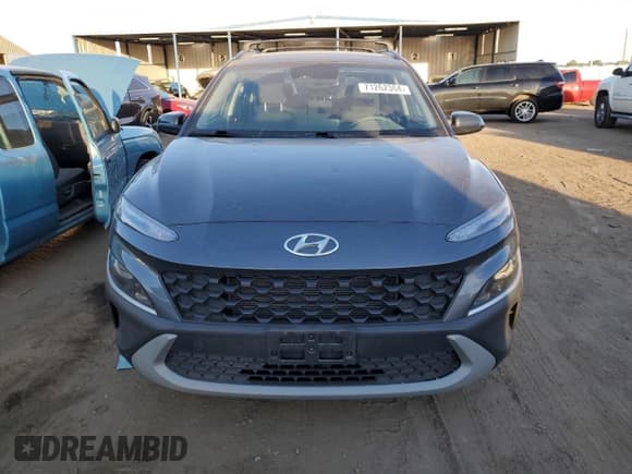 ✅ 2022 Hyundai Kona SEL • VIN: KM8K6CAB1NU758420 • Лот: 71262364. Опубликован ранее на Copart с пробегом 22 443 миль. Бесплатный доступ к архиву аукционных продаж из США и подробный отчёт об истории автомобиля на DreamBid. Изображение 5.