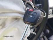 ✅ 2014 Toyota RAV4 LE • VIN: JTMBFREV5ED076491 • Лот: 43394972. Опубликован ранее на IAAI с пробегом 179 884 миль. Бесплатный доступ к архиву аукционных продаж из США и подробный отчёт об истории автомобиля на DreamBid. Изображение 11.