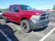 2015 Ram 1500 Express z VIN 1C6RR7FT3FS720257, wystawiony jako IAAI lot #42023090 z przebiegiem 136 089 mil mil oraz . Historia ofert i sprzedaży dostępna na DreamBid. Obrazek 1.