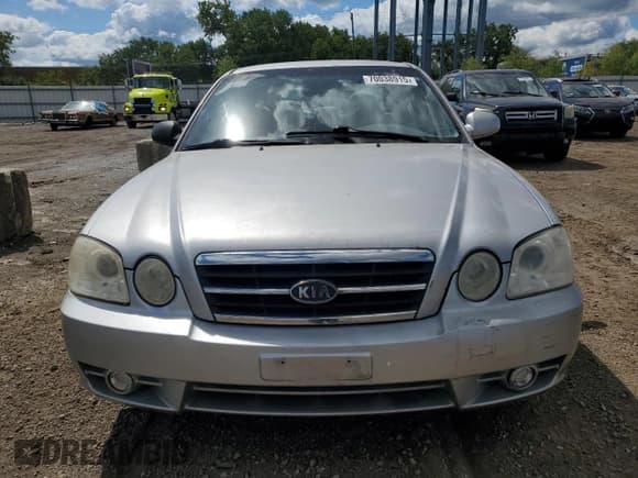 ✅ 2005 Kia Optima LX • VIN: KNAGD128655427167 • Lot: 70038915. Listed on Copart with 174,958 mi. Free auction sales archive from the USA and detailed vehicle history report at DreamBid. Image 5.
