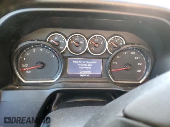 ✅ 2020 Chevrolet Silverado 1500 RST • VIN: 3GCUYEEDXLG240093 • Lot: 89543325. Wystawiony na Copart z przebiegiem 141 048 mil. Bezpłatny archiwum sprzedaży aukcyjnych z USA i szczegółowy raport historii pojazdu na DreamBid. Zdjęcie 9.