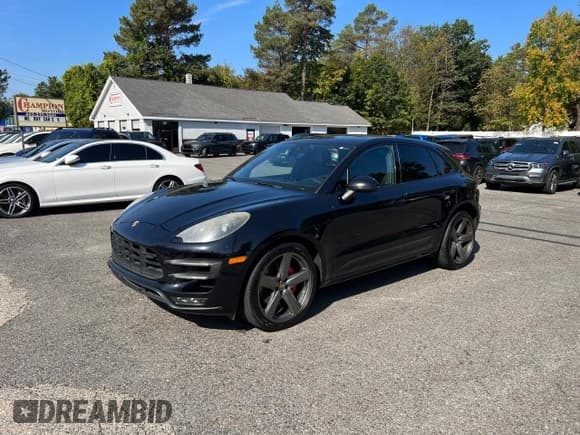 ✅ 2015 Porsche Macan Turbo • VIN: WP1AF2A58FLB96526 • Лот: 92943285. Опубликован ранее на Copart с пробегом 195 658 миль. Бесплатный доступ к архиву аукционных продаж из США и подробный отчёт об истории автомобиля на DreamBid. Изображение 2.