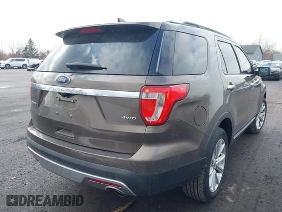 ✅ 2016 Ford Explorer Limited • VIN: 1FM5K8F85GGC60208 • Лот: 43738136. Опубликован ранее на IAAI с пробегом 109 572 миль. Бесплатный доступ к архиву аукционных продаж из США и подробный отчёт об истории автомобиля на DreamBid. Изображение 4.