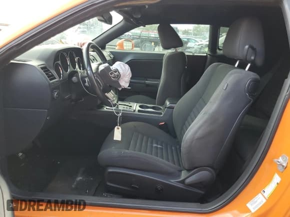 ✅ 2014 Dodge Challenger R/T • VIN: 2C3CDYBT5EH181952 • Lot: 79722024. Wystawiony na Copart z przebiegiem 59 717 mil. Bezpłatny archiwum sprzedaży aukcyjnych z USA i szczegółowy raport historii pojazdu na DreamBid. Zdjęcie 7.