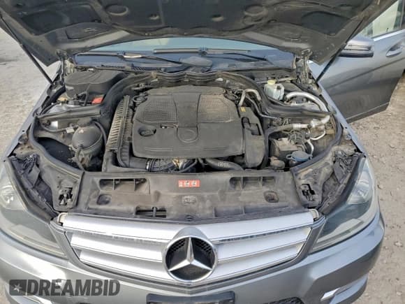 ✅ 2013 Mercedes-Benz C 300 Sport • VIN: WDDGF8AB7DR263461 • Лот: 96068725. Опубликован ранее на Copart с пробегом 150 048 миль. Бесплатный доступ к архиву аукционных продаж из США и подробный отчёт об истории автомобиля на DreamBid. Изображение 11.