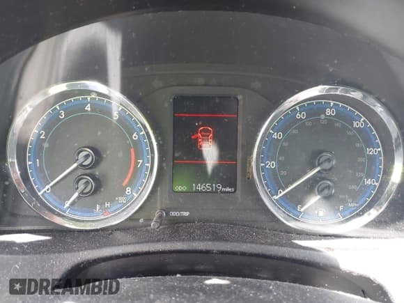 ✅ 2018 Toyota Corolla LE • VIN: 5YFBURHE6JP746865 • Lot: 42290663. Wystawiony na IAAI z przebiegiem 146 519 mil. Bezpłatny archiwum sprzedaży aukcyjnych z USA i szczegółowy raport historii pojazdu na DreamBid. Zdjęcie 7.