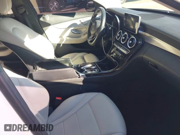 ✅ 2016 Mercedes-Benz C 300 • VIN: 55SWF4JB5GU116112 • Lot: 43551527. Listed on IAAI with 104,951 mi. Free auction sales archive from the USA and detailed vehicle history report at DreamBid. Image 5.