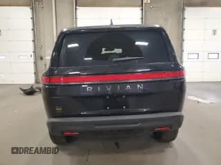 ✅ 2025 Rivian R1S Premium • VIN: 7PDSGCBP0SN070449 • Lot: 87453915. Listed on Copart with 5,415 mi. Free auction sales archive from the USA and detailed vehicle history report at DreamBid. Image 6.