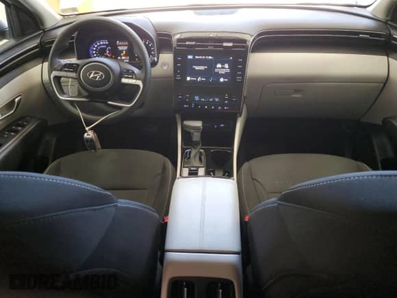 2024 Hyundai Tucson SEL with VIN 5NMJBCDE2RH341838, listed as a Copart auction lot 86464695 with 21,704 mi miles and Salvage title. Bid and sale history available at DreamBid. Image 8.