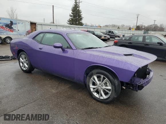 ✅ 2023 Dodge Challenger SXT • VIN: 2C3CDZGG8PH649578 • Lot: 47873145. Wystawiony na Copart z przebiegiem 12 641 mil. Bezpłatny archiwum sprzedaży aukcyjnych z USA i szczegółowy raport historii pojazdu na DreamBid. Zdjęcie 4.