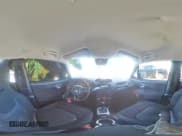 ✅ 2017 Jeep Renegade Latitude • VIN: ZACCJBBB7HPG36196 • Лот: 81741305. Опубликован ранее на Copart с пробегом 73 383 миль. Бесплатный доступ к архиву аукционных продаж из США и подробный отчёт об истории автомобиля на DreamBid. Изображение 14.