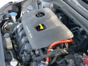 ✅ 2017 Hyundai Elantra Value Edition • VIN: 5NPD84LF0HH128089 • Lot: 43891676. Listed on IAAI with 217,671 mi. Free auction sales archive from the USA and detailed vehicle history report at DreamBid. Image 19.