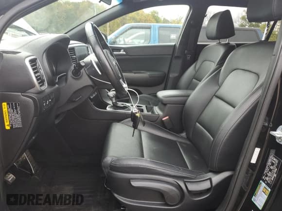 ✅ 2020 Kia Sportage S • VIN: KNDP6CACXL7735488 • Лот: 86472325. Опубликован ранее на Copart с пробегом 93 853 миль. Бесплатный доступ к архиву аукционных продаж из США и подробный отчёт об истории автомобиля на DreamBid. Изображение 7.