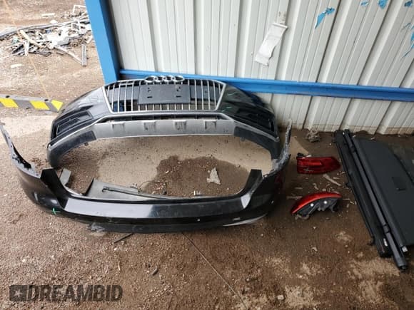 ✅ 2017 Audi allroad A4 Premium Plus • VIN: WA18NAF49HA133618 • Lot: 85100365. Listed on Copart with 101,515 mi. Free auction sales archive from the USA and detailed vehicle history report at DreamBid. Image 12.