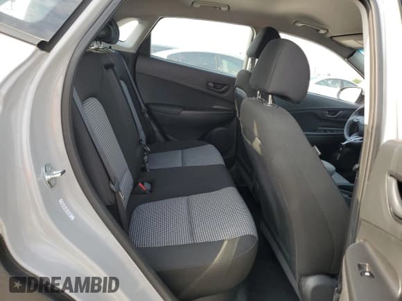 ✅ 2023 Hyundai Kona SE • VIN: KM8K22AB6PU040550 • Лот: 56192564. Опубликован ранее на Copart с пробегом 21 479 миль. Бесплатный доступ к архиву аукционных продаж из США и подробный отчёт об истории автомобиля на DreamBid. Изображение 10.