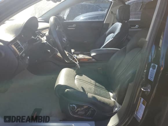 ✅ 2013 Audi A8 3.0L • VIN: WAUAGAFD4DN005742 • Lot: 86191085. Wystawiony na Copart z przebiegiem 146 333 mil. Bezpłatny archiwum sprzedaży aukcyjnych z USA i szczegółowy raport historii pojazdu na DreamBid. Zdjęcie 7.