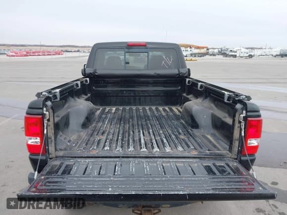 ✅ 2006 Ford Ranger XL • VIN: 1FTZR15E76PA52751 • Lot: 43775570. Listed on IAAI with 136,666 mi. Free auction sales archive from the USA and detailed vehicle history report at DreamBid. Image 17.