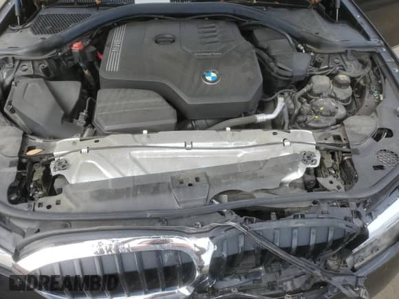 2019 BMW 3 Series 330i xDrive z VIN 3MW5R7J50K8A05297, wystawiony jako Copart lot #81021675 z przebiegiem Nie podano mil oraz Nie do naprawy • Non repairable. Historia ofert i sprzedaży dostępna na DreamBid. Obrazek 11.